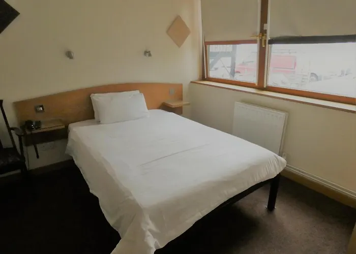 Hounslow Central Hotel